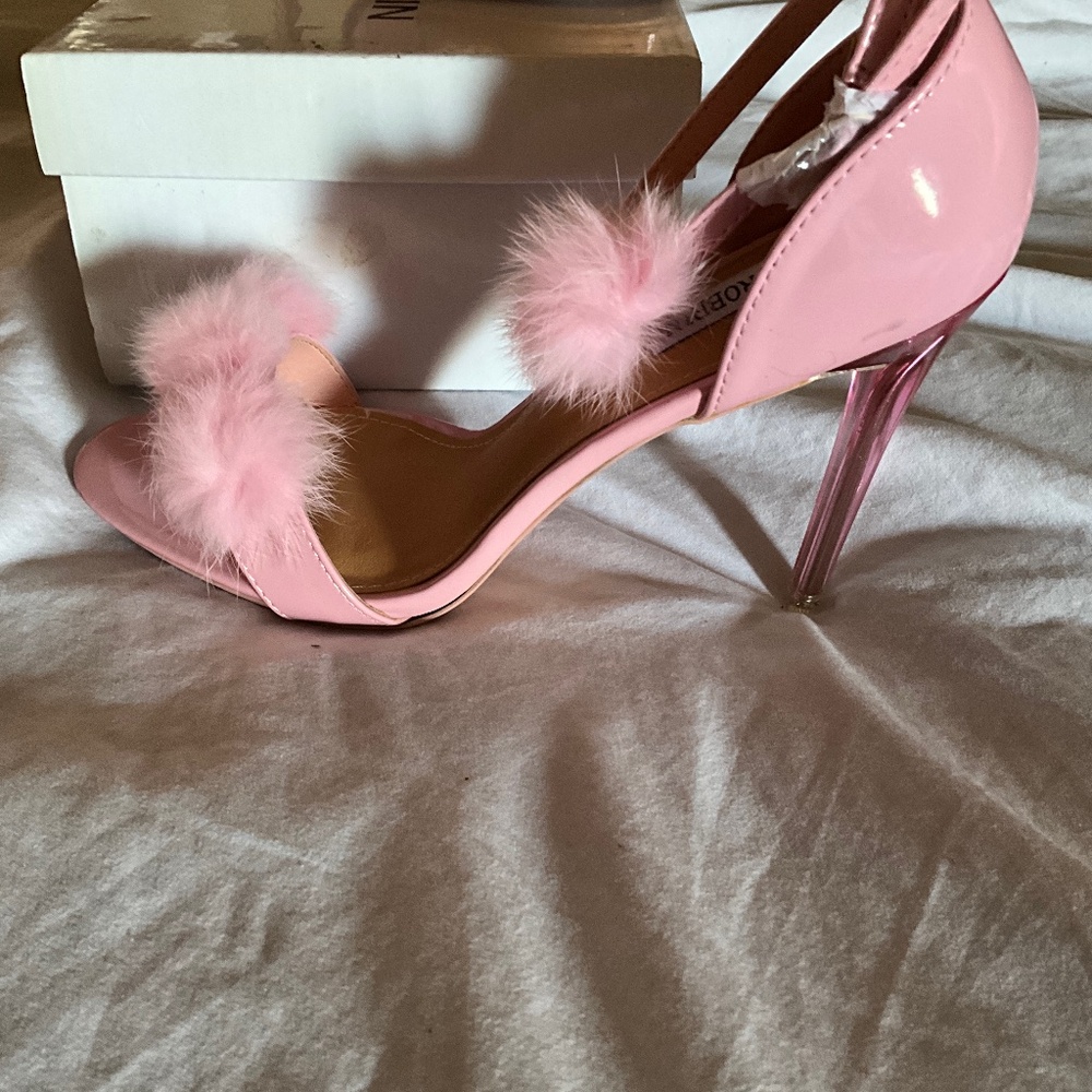 Light, pink, furry sandals - Picture 2 of 4